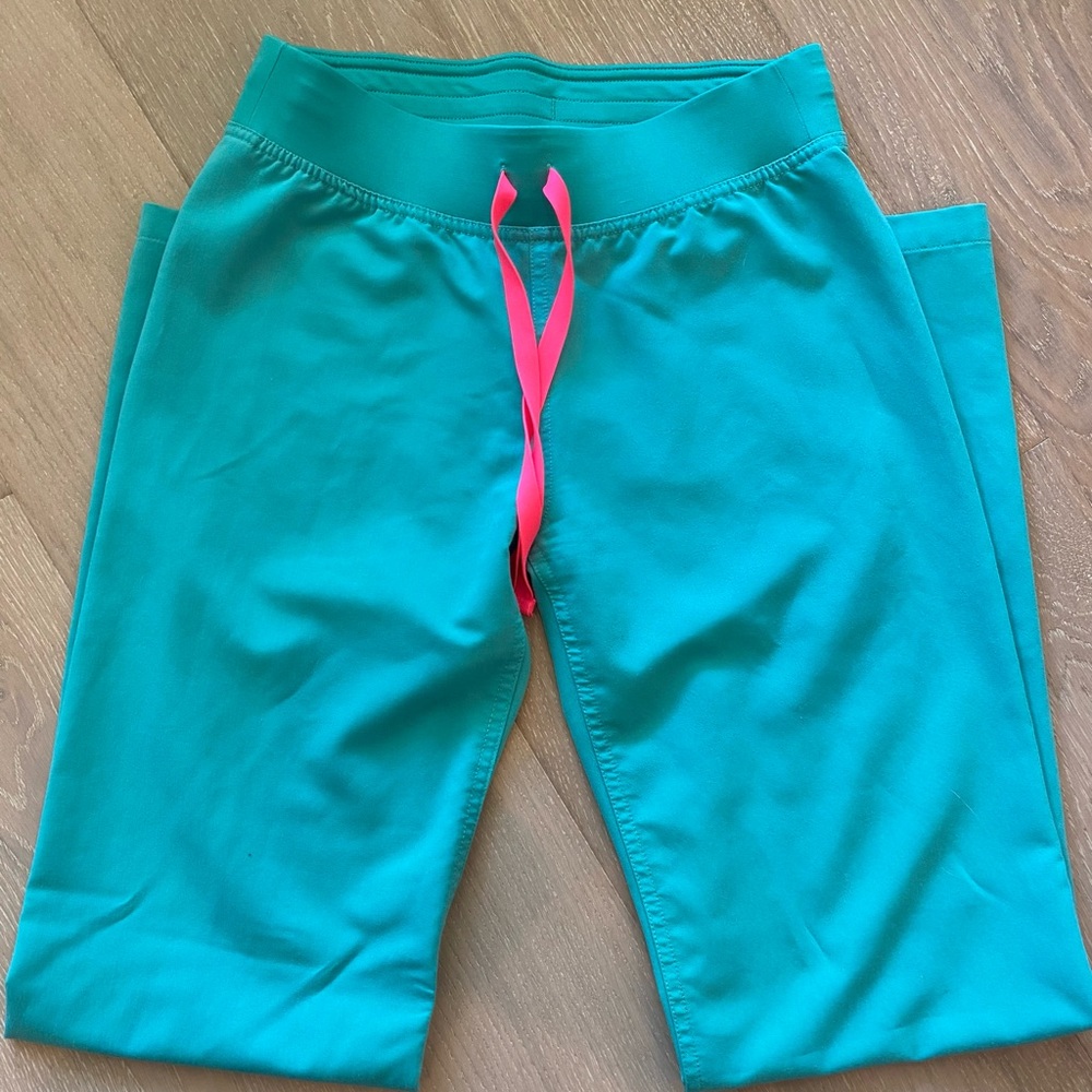 Figs Livingston scrub pants, worn once